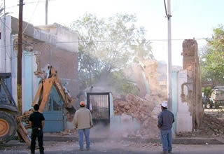 la casona demolida deberá ser reconstruída